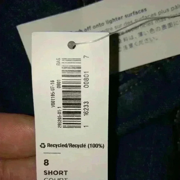 Old Navy Curvy Jeans - Picture 10 of 10